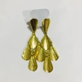 BRINCO 4 FOLHAS PEQUENAS PENDUREZA DOURADO