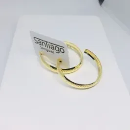 BRINCO ARGOLA RISCADA MÉDIA CIA