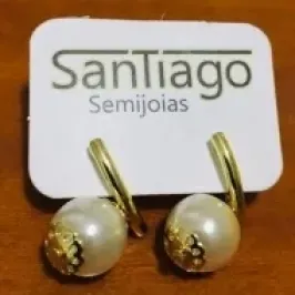 BRINCO PÉROLA COM HASTE DOURADO