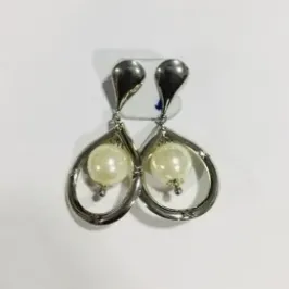 BRINCO PÉROLA FIXA PENDUREZA BANHO DE PRATA