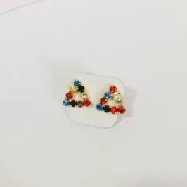 BRINCO TRIÂNGULO COLORIDO STRASS FTQ