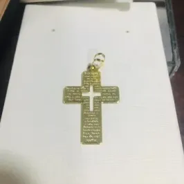 PINGENTE CRUCIFIXO PAI-NOSSO DOURADO