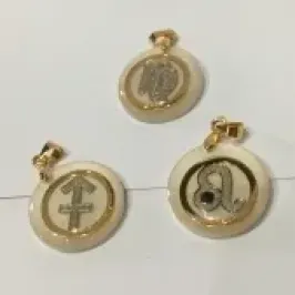 PINGENTE SIGNOS MADRE PEROLA DOURADO