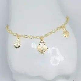 PULSEIRA CADEADO NO CORAÇÃO DOURADA