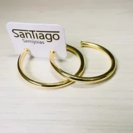 BRINCO ARGOLA TUBO MÉDIO DOURADO