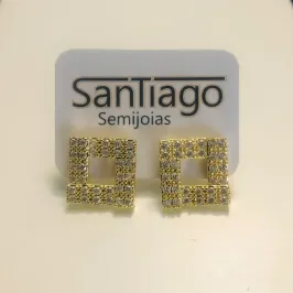 BRINCO QUADRADO VAZADO CRAVEJADO MICROZIRCÔNIA SPE