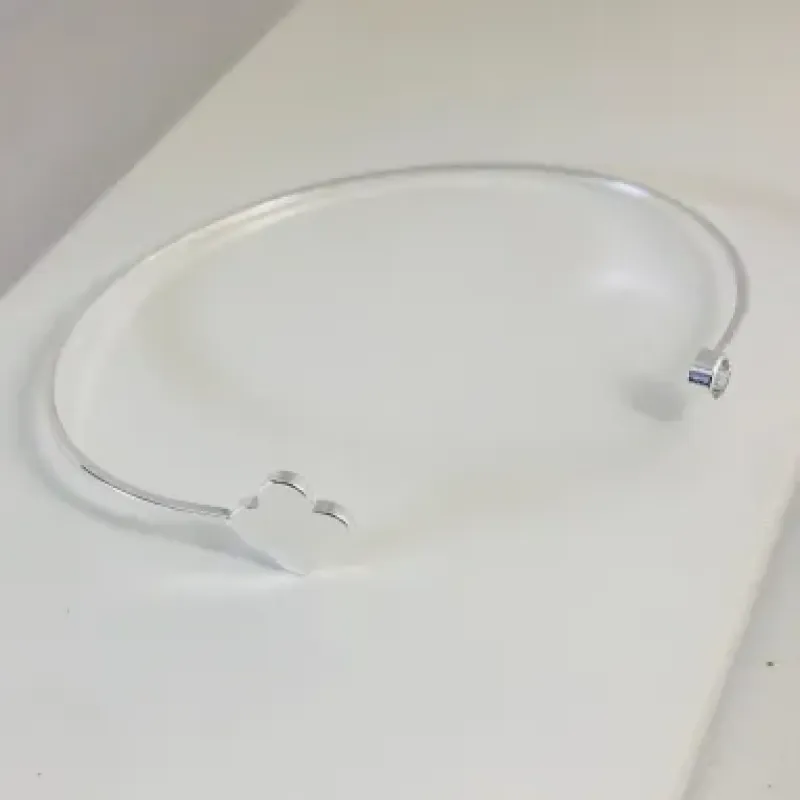BRACELETE FEMININO REGULÁVEL TREVO E ZIRCÔNIA 