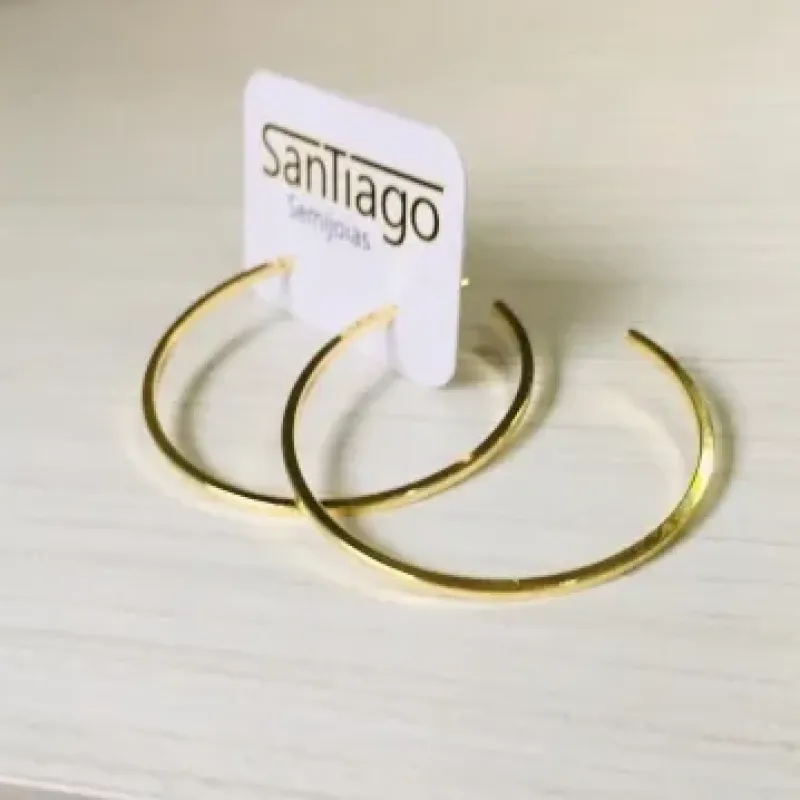 BRINCO ARGOLA FINA MÉDIO DOURADO