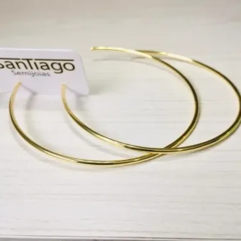 BRINCO ARGOLA FINA RETA GRANDE DOURADO