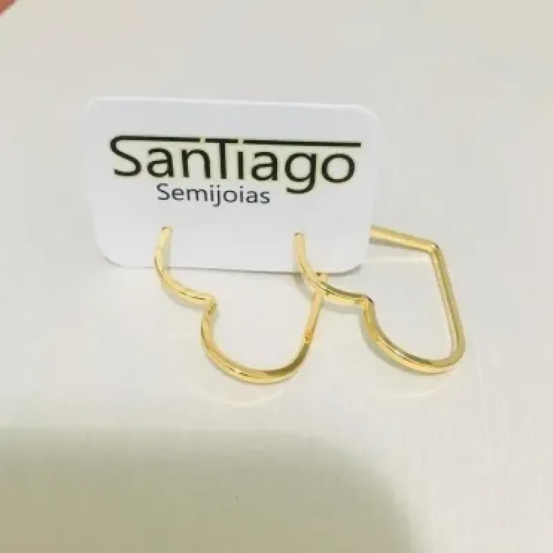 BRINCO CORAÇÃO TRADICIONAL PEQUENO DOURADO