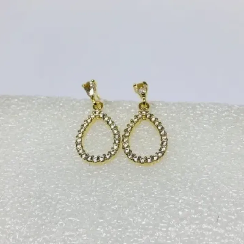 BRINCO GOTA CRAVEJADA PENDUREZA MICROZIRCÔNIA SPE