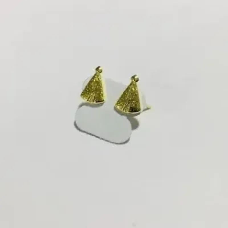 BRINCO NOSSA SENHORA TRABALHADO DOURADO
