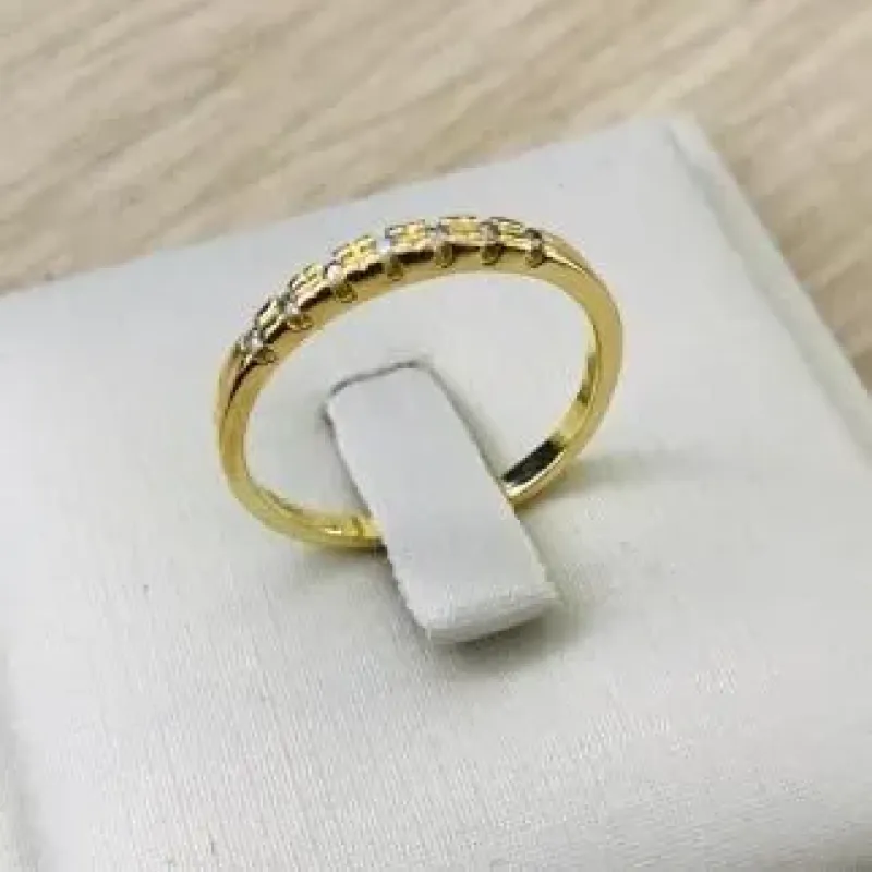 MEIA ALIANÇA CRAVAÇÃO TRILHO MICROZIRCONIA 