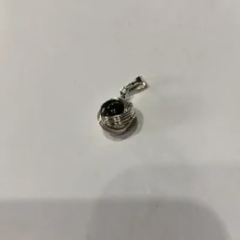 PINGENTE BOLINHA PRETA BANHO DE PRATA