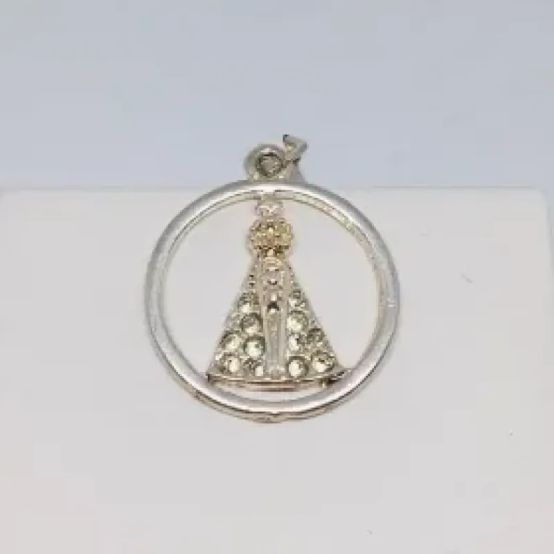 PINGENTE NOSSA SENHORA ARREDONDADA BANHO DE PRATA 