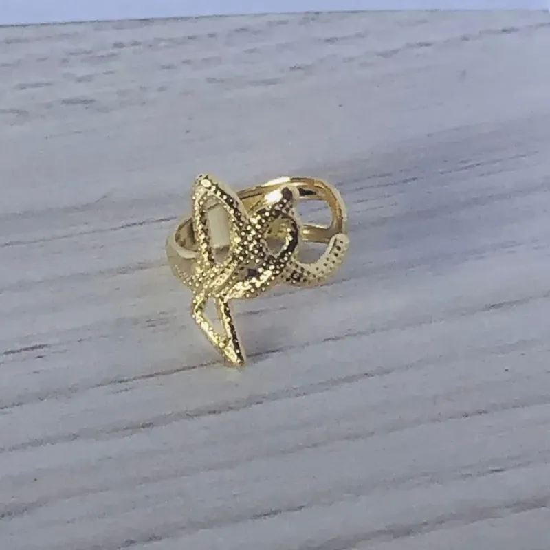 PIERCING FAKE FÉ DOURADO