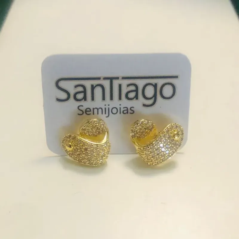 BRINCO CORAÇÃO TORCIDO MICROZIRCÔNIA PH
