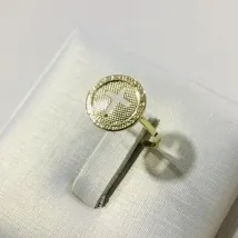 ANEL CÍRCULO FECHADO CRUZ VAZADA DOURADO