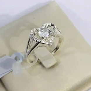 ANEL CORAÇÃO PEDRA CENTRAL ZIRCONIA BANHO DE PRATA