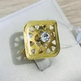 ANEL LOSANGO GRANDE COM 1 PEDRA STRASS 