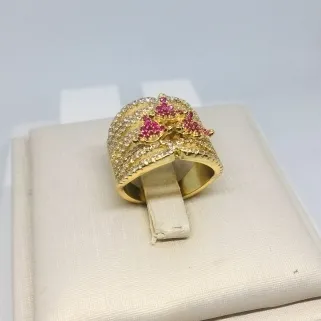 ANEL TRIÂNGULOS GRENÁ MICROZIRCÔNIA CRAVEJADO SPE