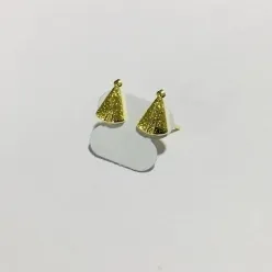 BRINCO NOSSA SENHORA TRABALHADO DOURADO