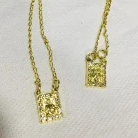 ESCAPULÁRIO CURTO PEDRA CHECA DOURADO
