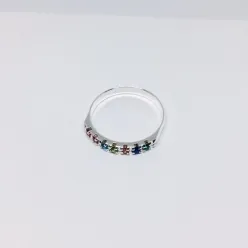 MEIA ALIANÇA DE STRASS COLORIDA BANHO DE PRATA
