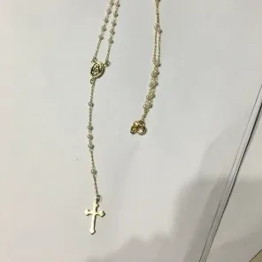 TERÇO MEDALHA FATIMA PÉROLA DOURADO 80 CM