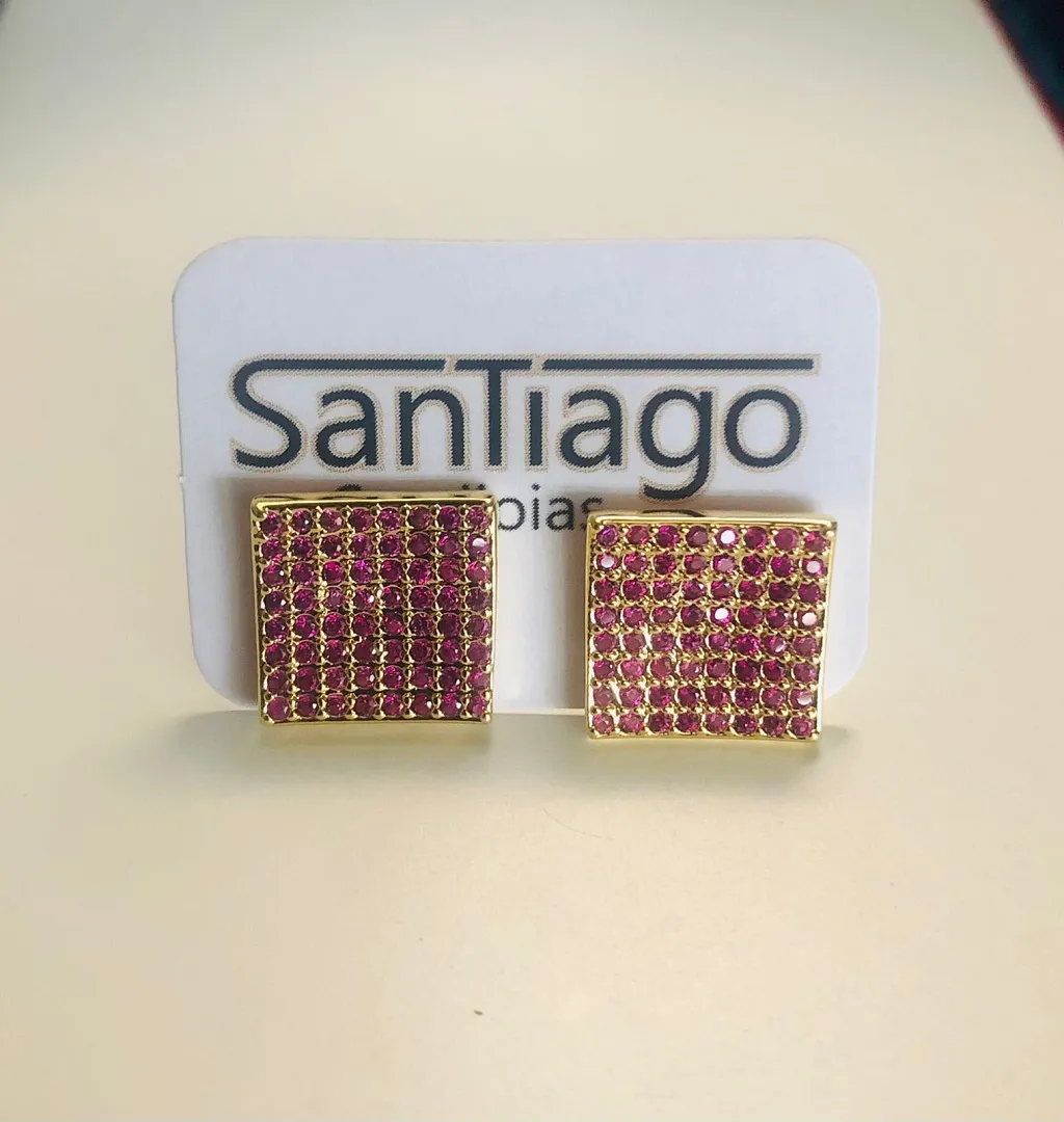 BRINCO ROSA QUADRADO CRAVEJADO PH