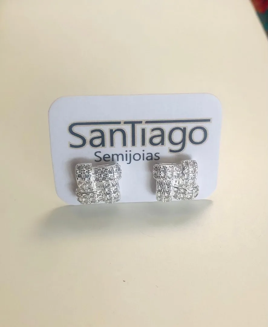 BRINCO QUADRADO MICROZIRCÔNIA PEQUENO BANHO DE PRATA SPE