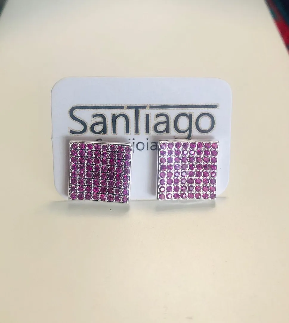 BRINCO ROSA QUADRADO CRAVEJADO BANHO DE PRATA PH