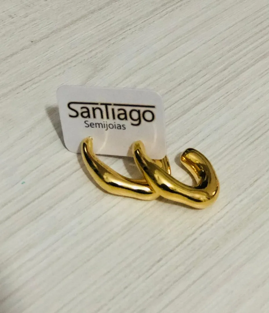 BRINCO ARGOLA ORGÂNICO LISO ADNY